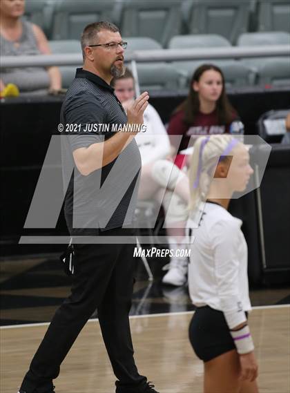 Thumbnail 3 in Sheridan @ Bauxite photogallery.
