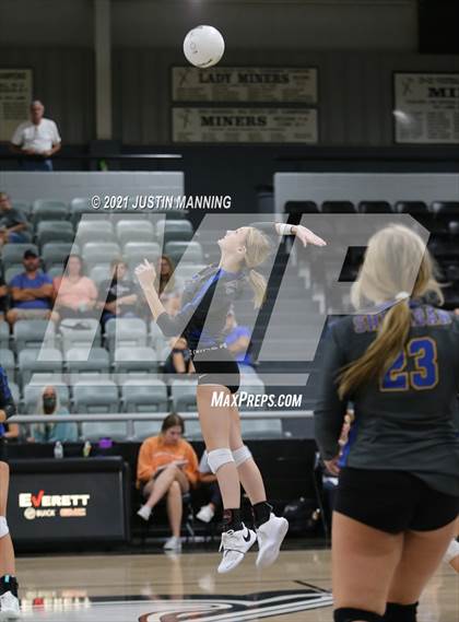 Thumbnail 2 in Sheridan @ Bauxite photogallery.