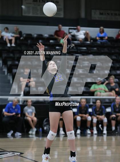 Thumbnail 2 in Sheridan @ Bauxite photogallery.