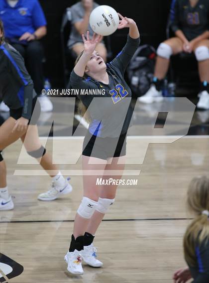 Thumbnail 2 in Sheridan @ Bauxite photogallery.