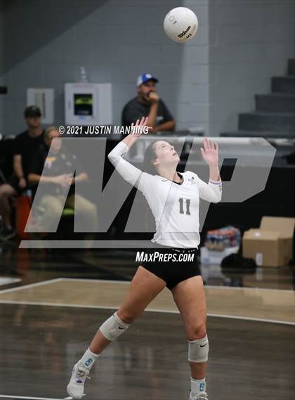 Thumbnail 2 in Sheridan @ Bauxite photogallery.