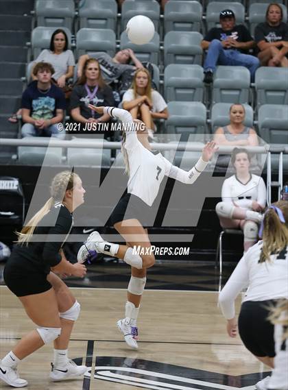Thumbnail 2 in Sheridan @ Bauxite photogallery.