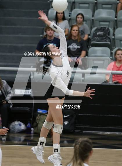 Thumbnail 3 in Sheridan @ Bauxite photogallery.