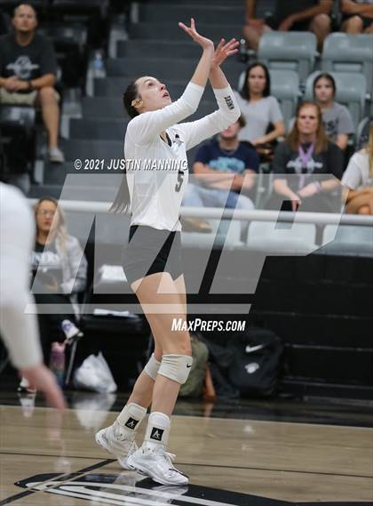 Thumbnail 1 in Sheridan @ Bauxite photogallery.
