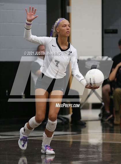 Thumbnail 2 in Sheridan @ Bauxite photogallery.