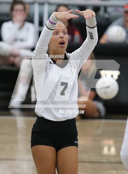 Thumbnail 1 in Sheridan @ Bauxite photogallery.