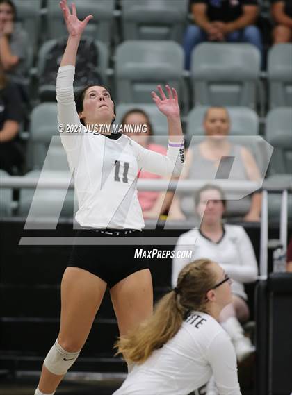 Thumbnail 2 in Sheridan @ Bauxite photogallery.