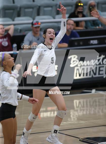 Thumbnail 1 in Sheridan @ Bauxite photogallery.