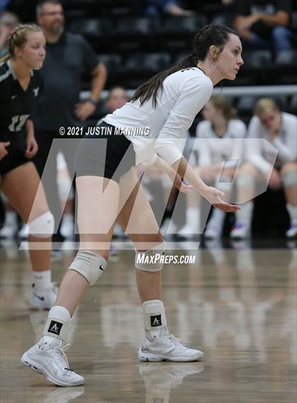 Thumbnail 1 in Sheridan @ Bauxite photogallery.