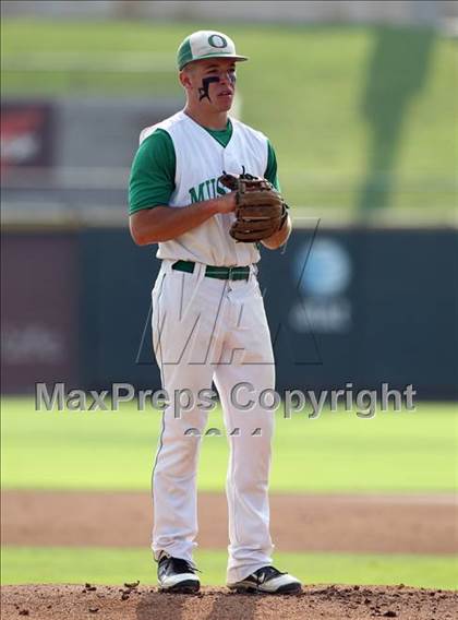 Thumbnail 2 in Blue Ridge vs. Overton (UIL 1A State Semifinal) photogallery.