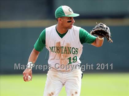 Thumbnail 2 in Blue Ridge vs. Overton (UIL 1A State Semifinal) photogallery.
