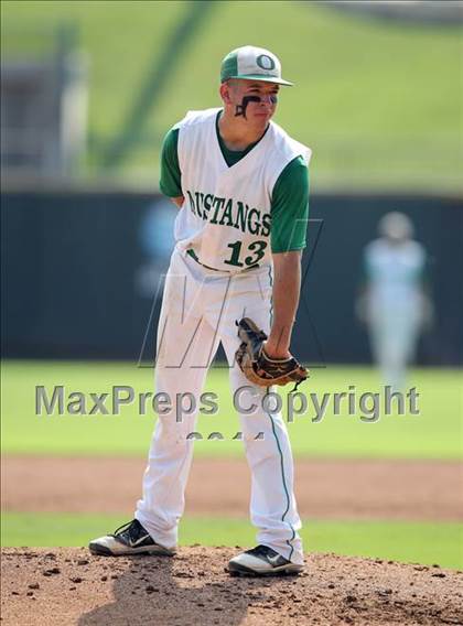 Thumbnail 3 in Blue Ridge vs. Overton (UIL 1A State Semifinal) photogallery.