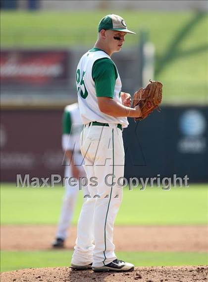 Thumbnail 2 in Blue Ridge vs. Overton (UIL 1A State Semifinal) photogallery.