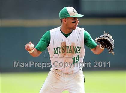 Thumbnail 1 in Blue Ridge vs. Overton (UIL 1A State Semifinal) photogallery.