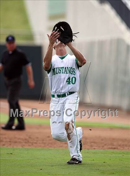 Thumbnail 2 in Blue Ridge vs. Overton (UIL 1A State Semifinal) photogallery.