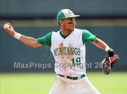Thumbnail 2 in Blue Ridge vs. Overton (UIL 1A State Semifinal) photogallery.