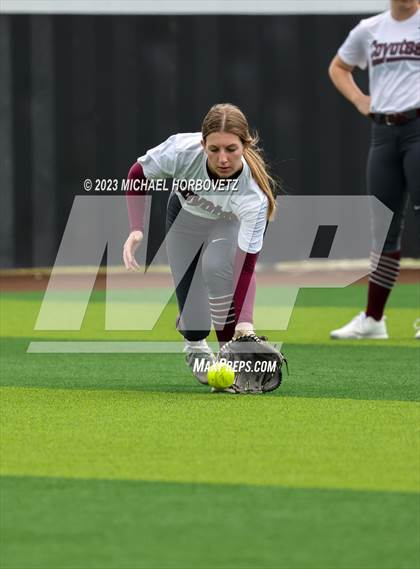 Thumbnail 3 in The Colony vs. Heritage (UIL 5A Bi-district) photogallery.