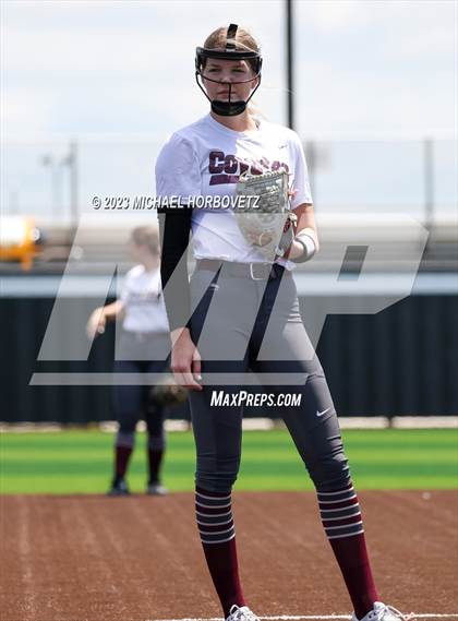 Thumbnail 2 in The Colony vs. Heritage (UIL 5A Bi-district) photogallery.