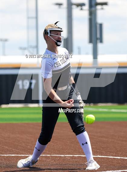 Thumbnail 2 in The Colony vs. Heritage (UIL 5A Bi-district) photogallery.