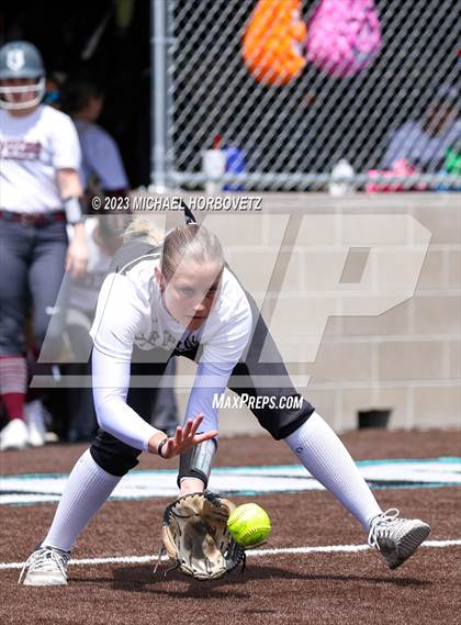 Thumbnail 1 in The Colony vs. Heritage (UIL 5A Bi-district) photogallery.