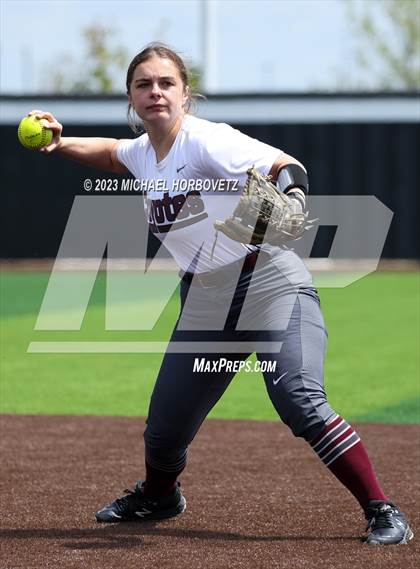 Thumbnail 3 in The Colony vs. Heritage (UIL 5A Bi-district) photogallery.