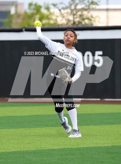 Thumbnail 2 in The Colony vs. Heritage (UIL 5A Bi-district) photogallery.