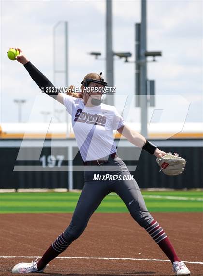 Thumbnail 3 in The Colony vs. Heritage (UIL 5A Bi-district) photogallery.