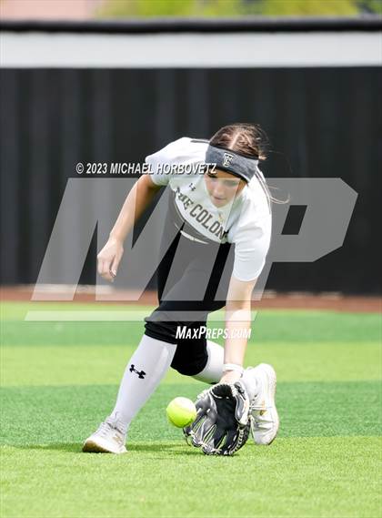 Thumbnail 1 in The Colony vs. Heritage (UIL 5A Bi-district) photogallery.
