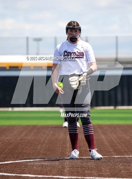 Thumbnail 3 in The Colony vs. Heritage (UIL 5A Bi-district) photogallery.