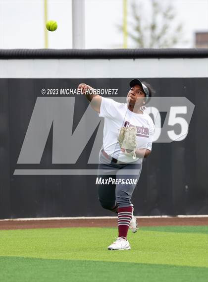 Thumbnail 3 in The Colony vs. Heritage (UIL 5A Bi-district) photogallery.