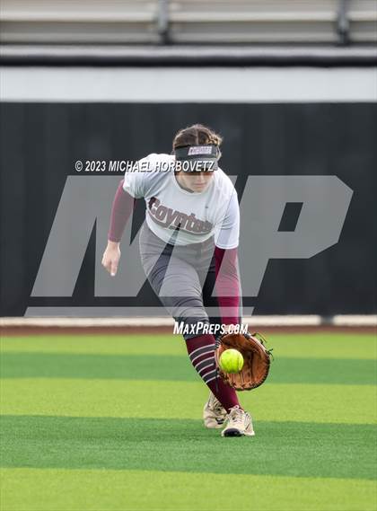 Thumbnail 3 in The Colony vs. Heritage (UIL 5A Bi-district) photogallery.