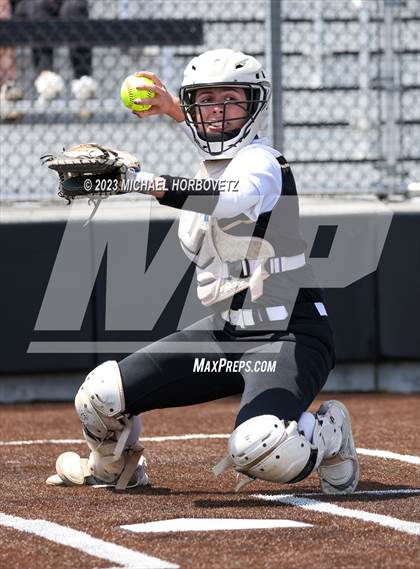 Thumbnail 2 in The Colony vs. Heritage (UIL 5A Bi-district) photogallery.