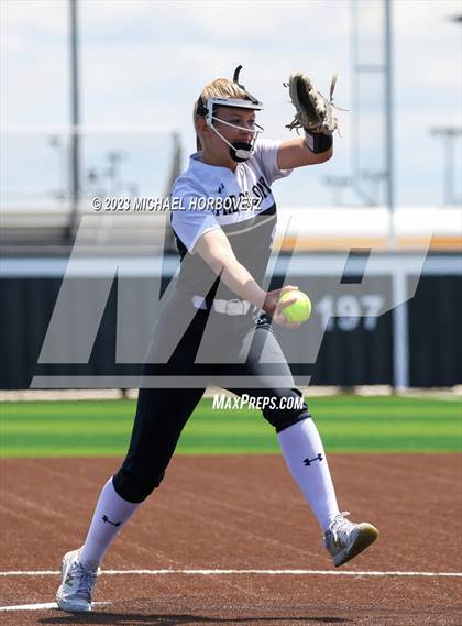 Thumbnail 2 in The Colony vs. Heritage (UIL 5A Bi-district) photogallery.