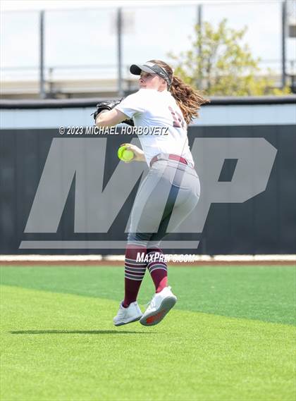 Thumbnail 2 in The Colony vs. Heritage (UIL 5A Bi-district) photogallery.