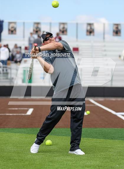 Thumbnail 3 in The Colony vs. Heritage (UIL 5A Bi-district) photogallery.
