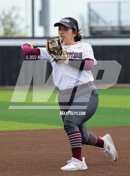 Thumbnail 3 in The Colony vs. Heritage (UIL 5A Bi-district) photogallery.