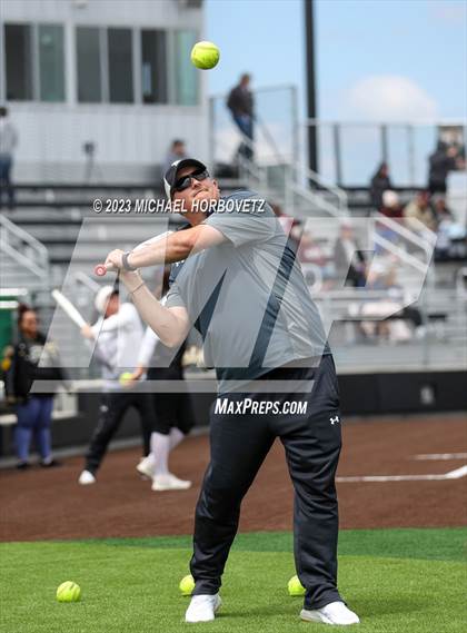 Thumbnail 2 in The Colony vs. Heritage (UIL 5A Bi-district) photogallery.