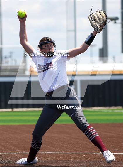 Thumbnail 3 in The Colony vs. Heritage (UIL 5A Bi-district) photogallery.