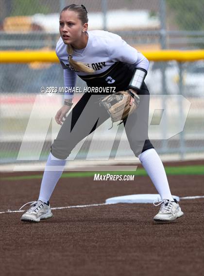 Thumbnail 3 in The Colony vs. Heritage (UIL 5A Bi-district) photogallery.
