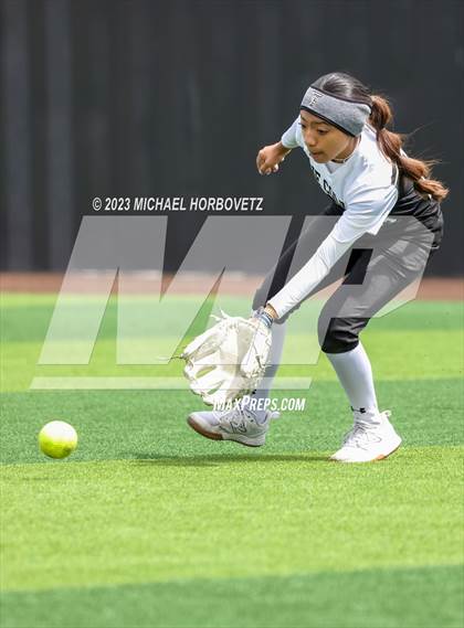Thumbnail 2 in The Colony vs. Heritage (UIL 5A Bi-district) photogallery.