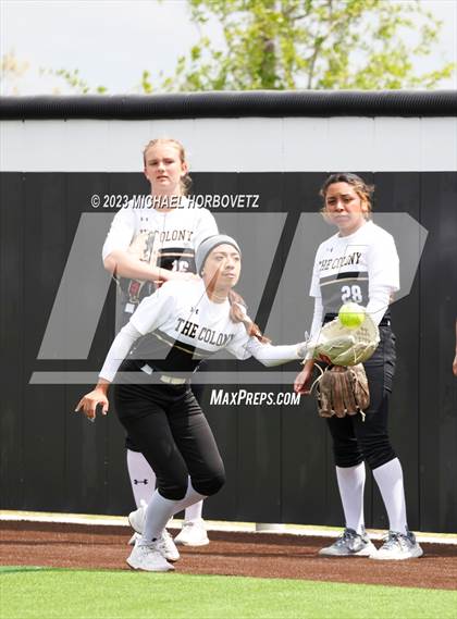 Thumbnail 1 in The Colony vs. Heritage (UIL 5A Bi-district) photogallery.