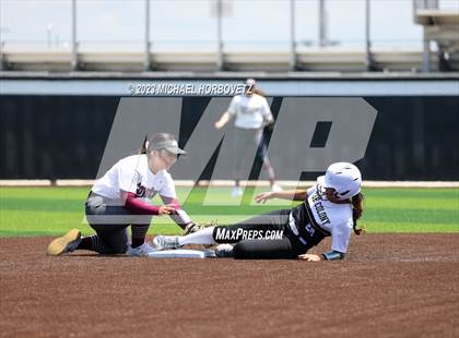 Thumbnail 1 in The Colony vs. Heritage (UIL 5A Bi-district) photogallery.