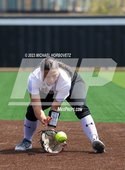 Thumbnail 2 in The Colony vs. Heritage (UIL 5A Bi-district) photogallery.