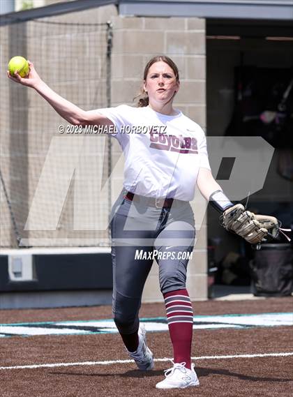 Thumbnail 1 in The Colony vs. Heritage (UIL 5A Bi-district) photogallery.