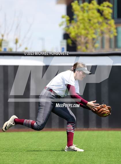 Thumbnail 1 in The Colony vs. Heritage (UIL 5A Bi-district) photogallery.