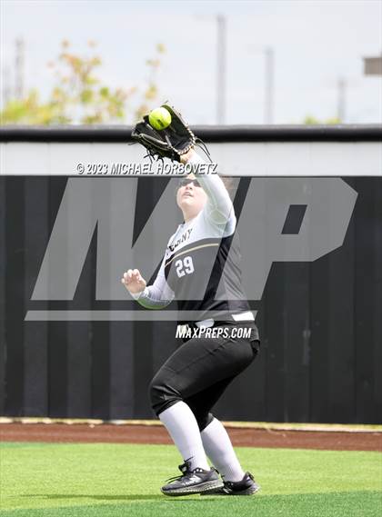 Thumbnail 3 in The Colony vs. Heritage (UIL 5A Bi-district) photogallery.