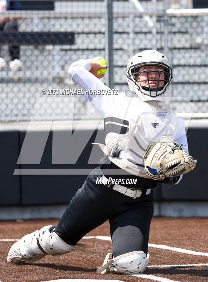 Thumbnail 3 in The Colony vs. Heritage (UIL 5A Bi-district) photogallery.