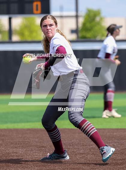 Thumbnail 2 in The Colony vs. Heritage (UIL 5A Bi-district) photogallery.