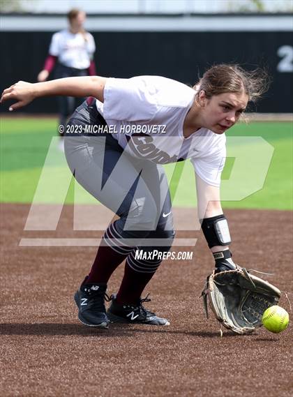 Thumbnail 2 in The Colony vs. Heritage (UIL 5A Bi-district) photogallery.