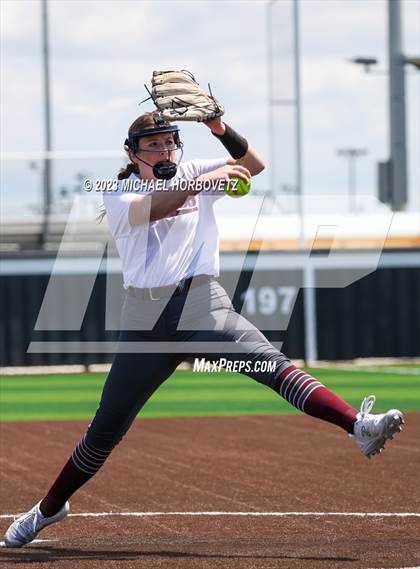 Thumbnail 2 in The Colony vs. Heritage (UIL 5A Bi-district) photogallery.
